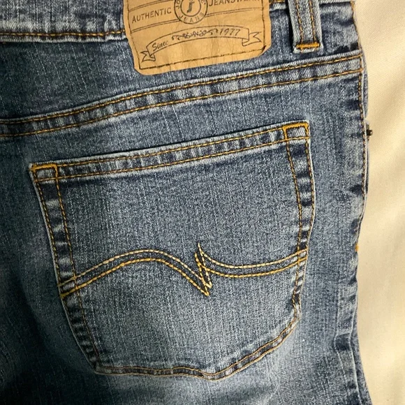 Jordache jeans size 12 bootcut. W236 - Picture 4 of 6